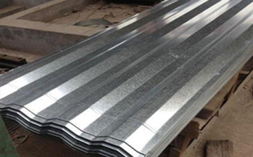 集装箱板翻新除锈流程：旧箱改民宿怎样选天峻集装箱板